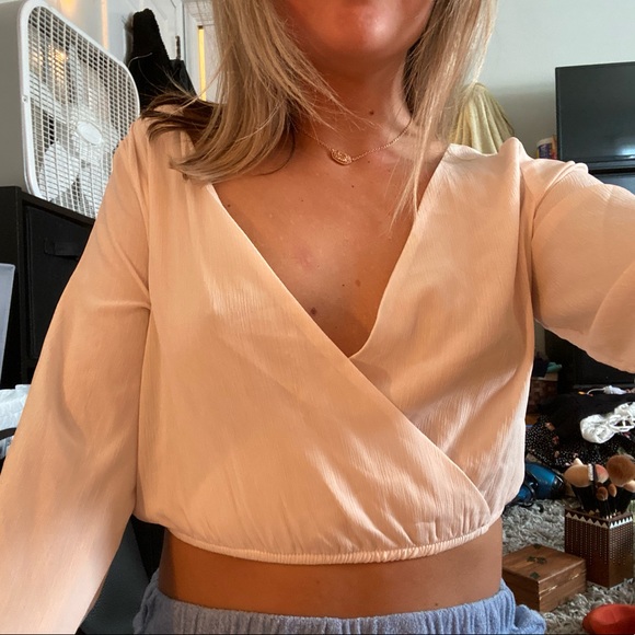 Tobi Long sleeve Crop Top - Picture 2 of 2